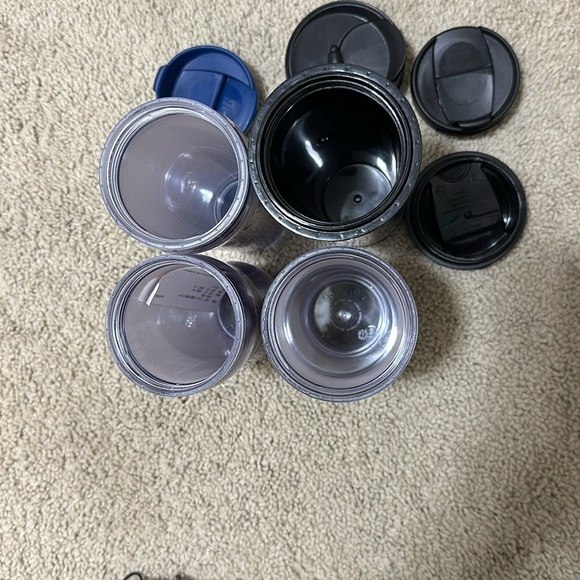 Starbucks cups! These are in super great condition!!! this sale is for all 4 - Picture 11 of 11